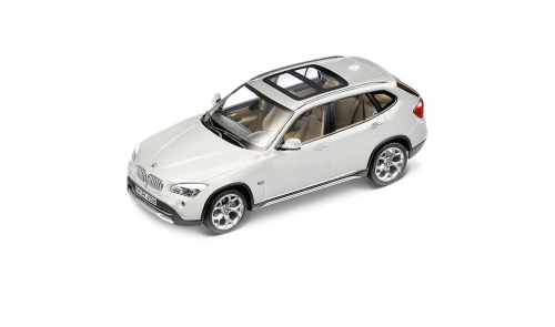 BMW X1 E84 Alpine White 118 scale-0