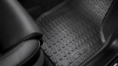 Audi Q3 Rubber Floor mat Front-0